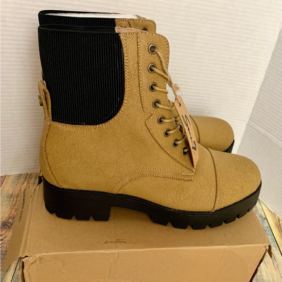 NIB Seven7 Jaden Ankle Combat Boot in Tan Size 11 - Picture 1 of 7